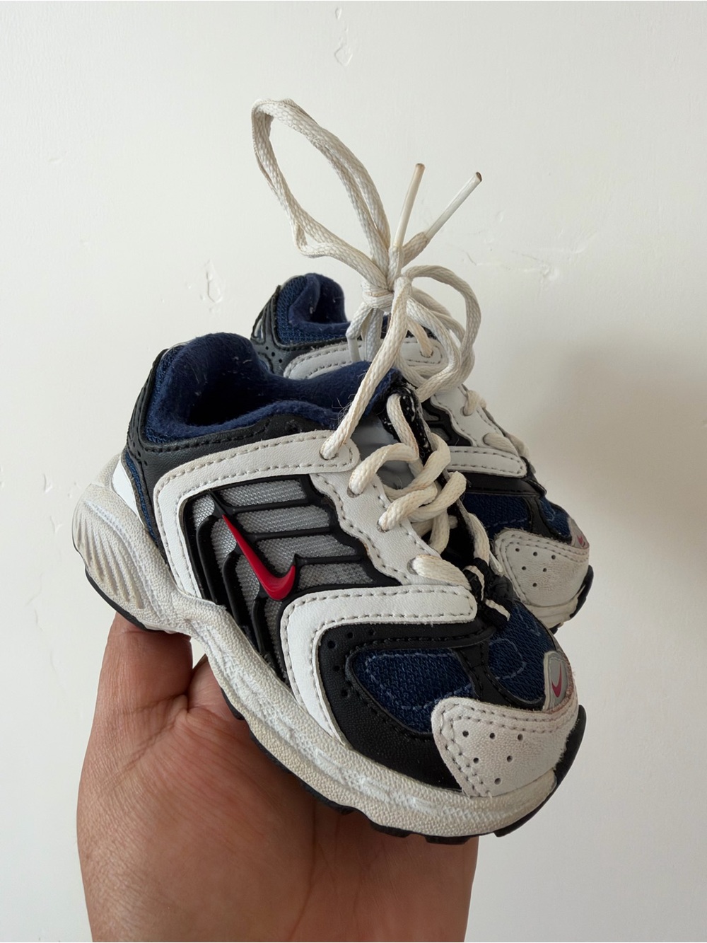 Vintage 2004 Nike Little Attest 5 - Y2K